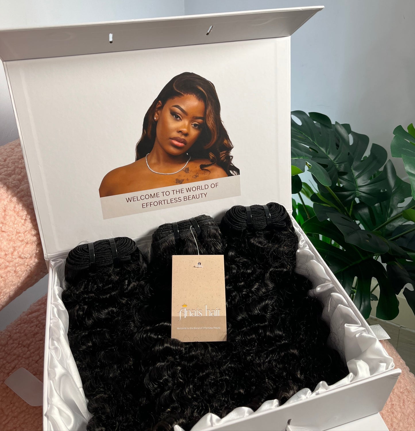 Anais Luxury White Box